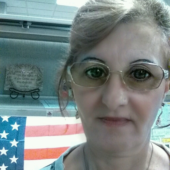 Meet your Posher, Mary - Picture 1 of 1